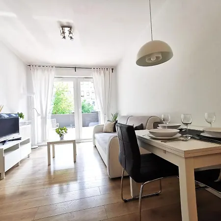 Matejki Apartment ~ Self Check-In 24 ~ Parking Wroclaw Exterior photo